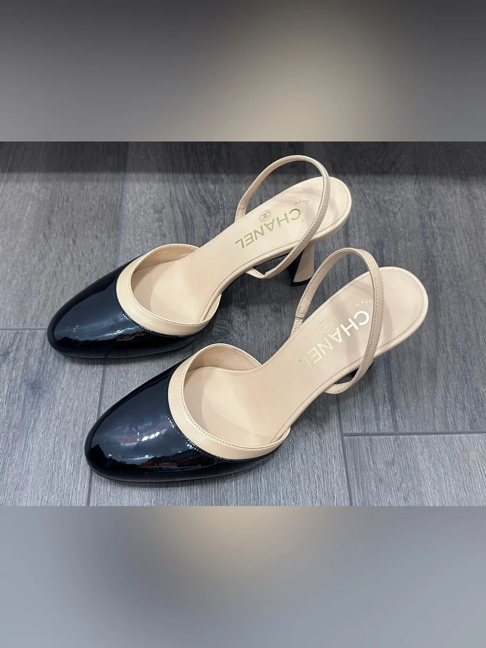 CHANEL classic slingback